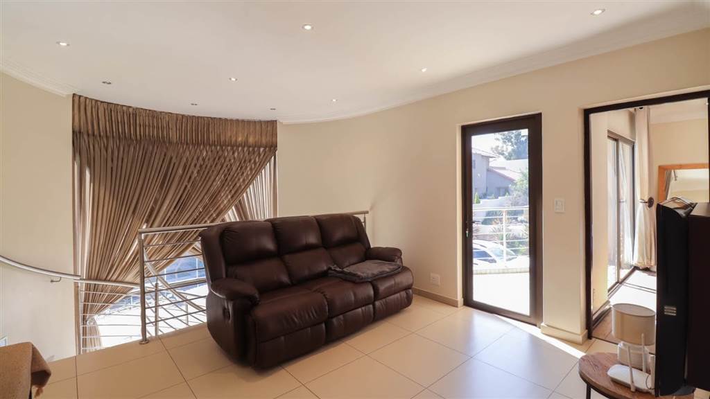 3 Bed House in Ebotse Estate photo number 22
