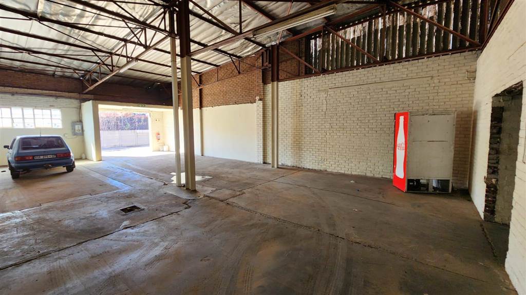 253  m² Industrial space in Rosslyn photo number 4