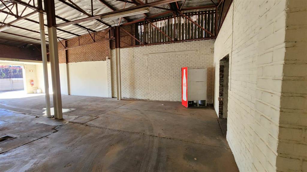 253  m² Industrial space in Rosslyn photo number 2
