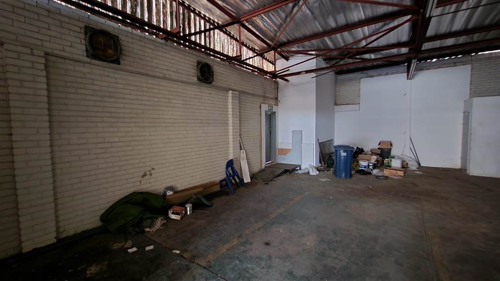 253  m² Industrial space in Rosslyn photo number 10