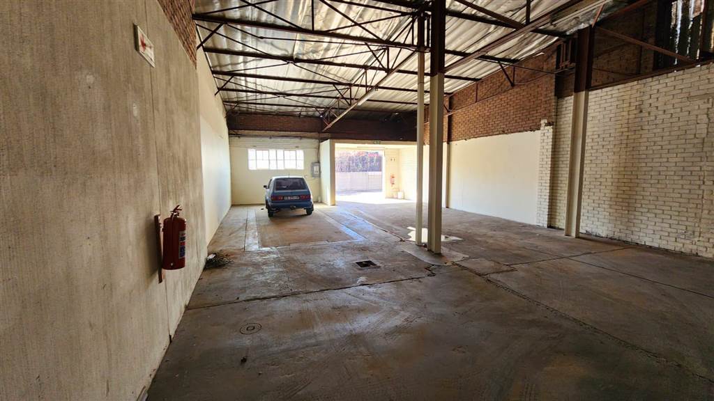 253  m² Industrial space in Rosslyn photo number 5