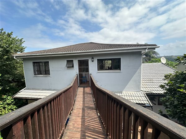 4 Bed House in Carrington Heights