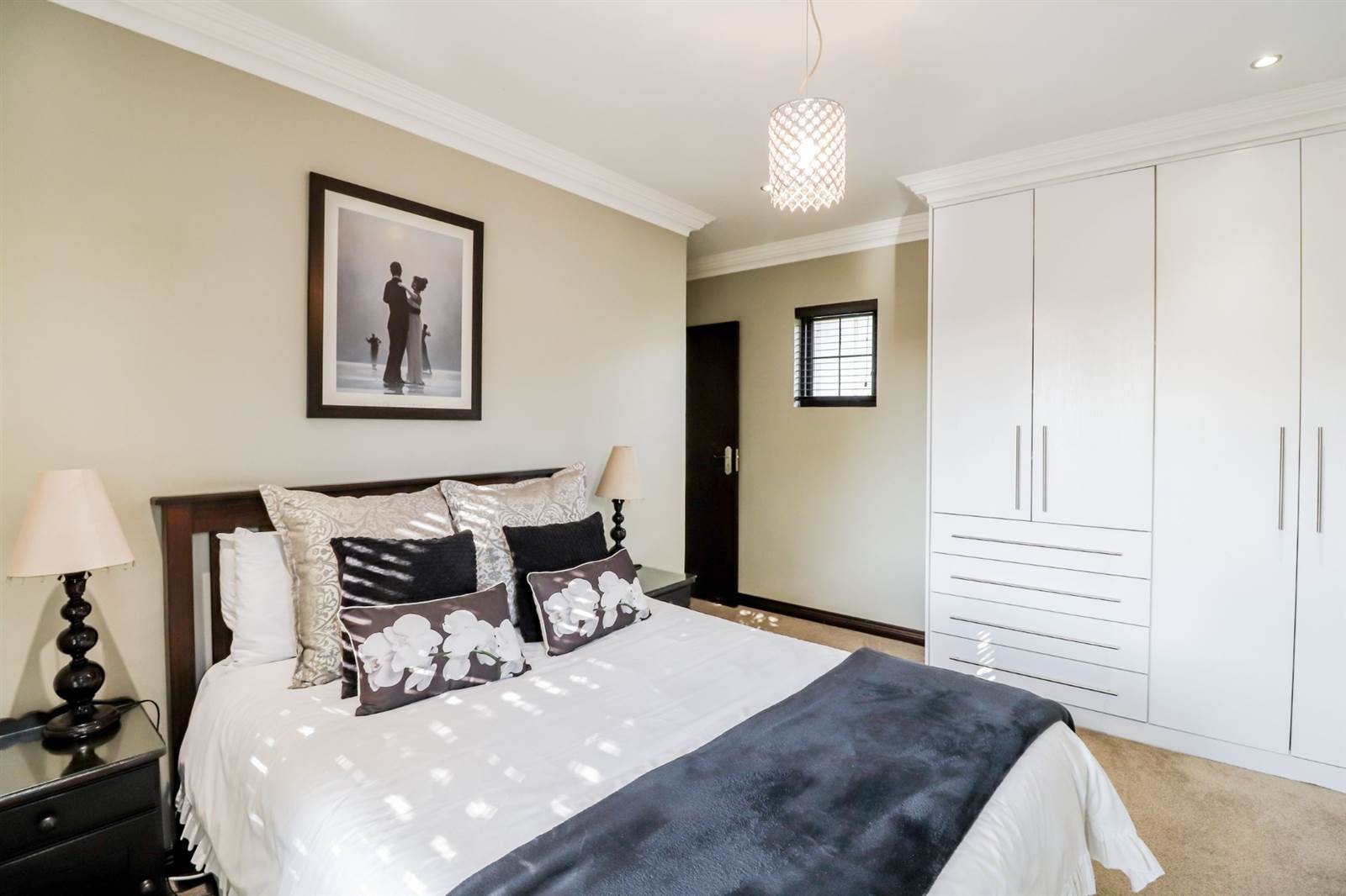 4 Bed House in Glen Marais photo number 5
