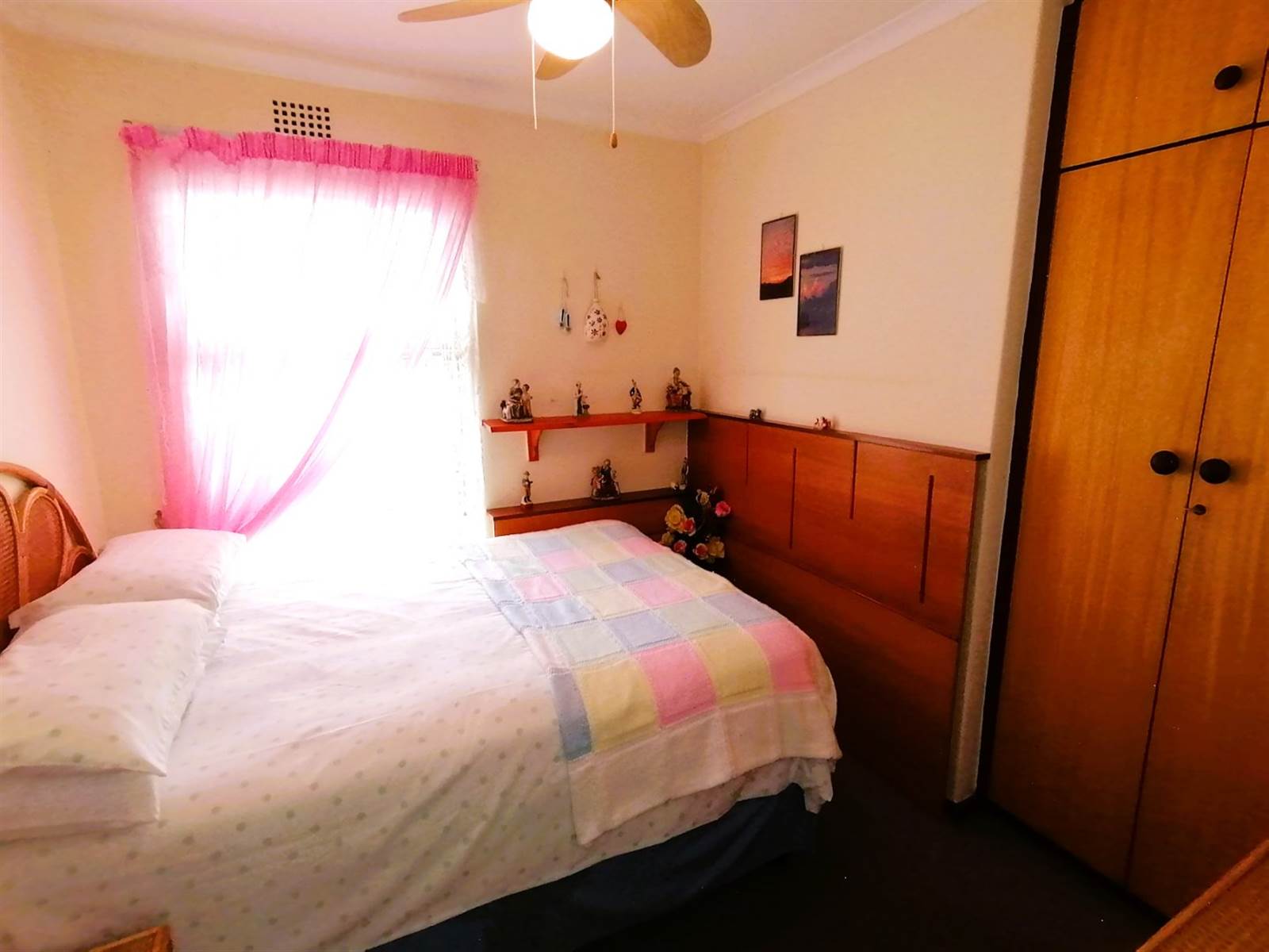 2 Bed House in Bracken Heights photo number 10