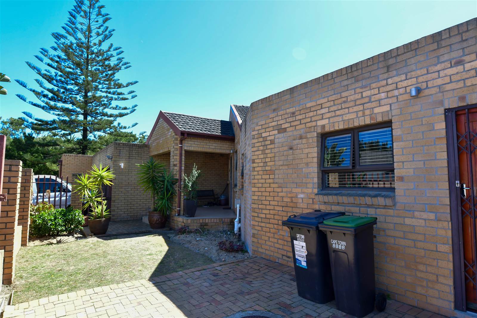 4 Bed House in Edgemead photo number 5