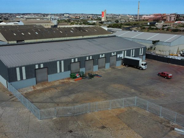 1 200  m² Industrial space