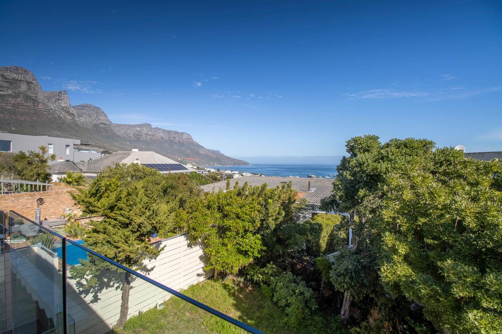 3 Bed House in Camps Bay photo number 3