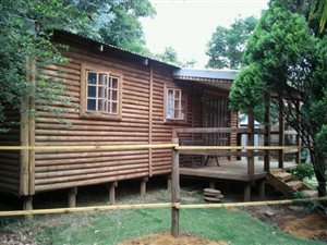1 Bed Garden Cottage in Florida North