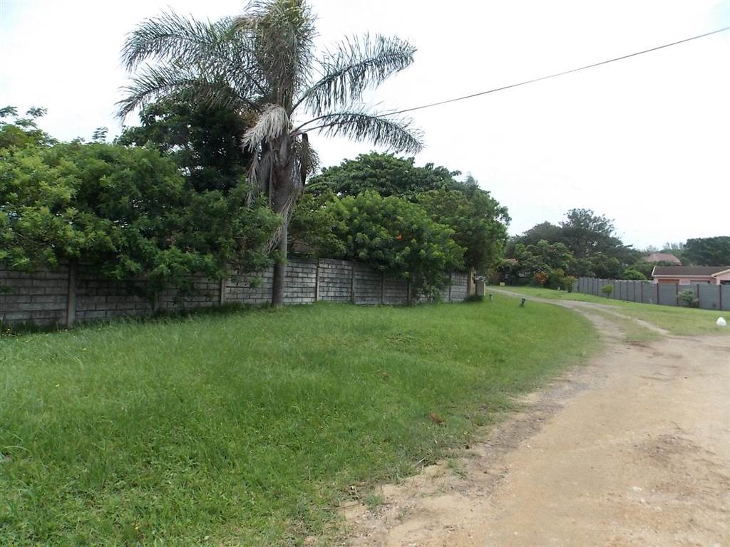 1247 m² Land available in Port Edward photo number 3
