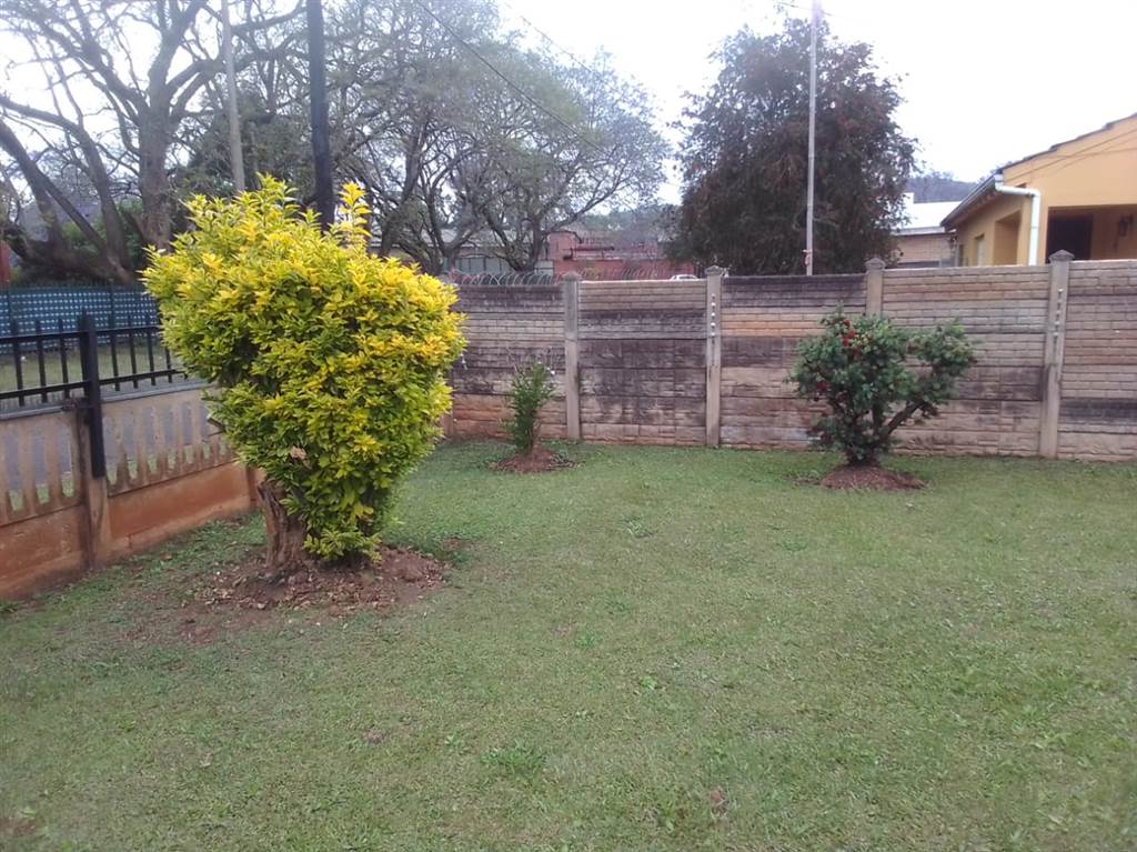 2 Bed House in Pietermaritzburg Central photo number 2