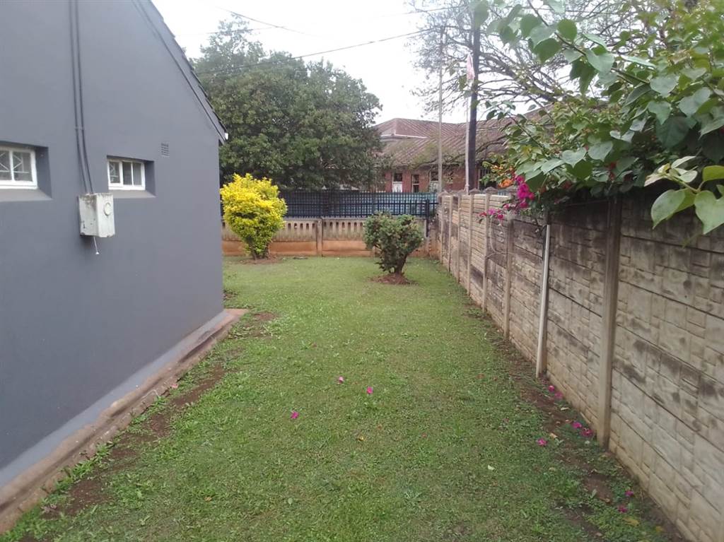2 Bed House in Pietermaritzburg Central photo number 5