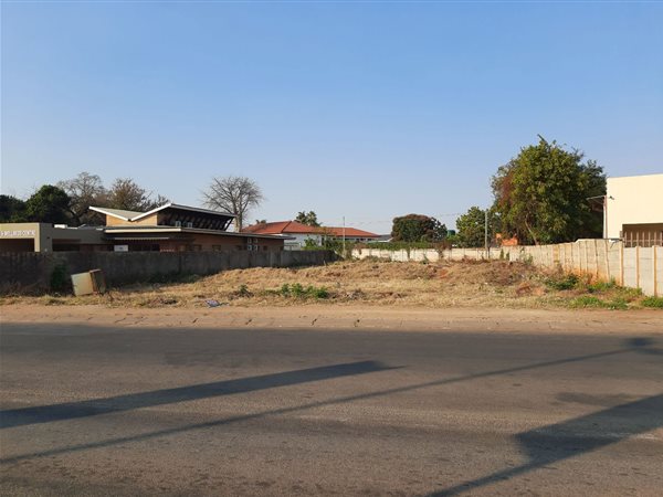 1076 m² Land available in Malelane
