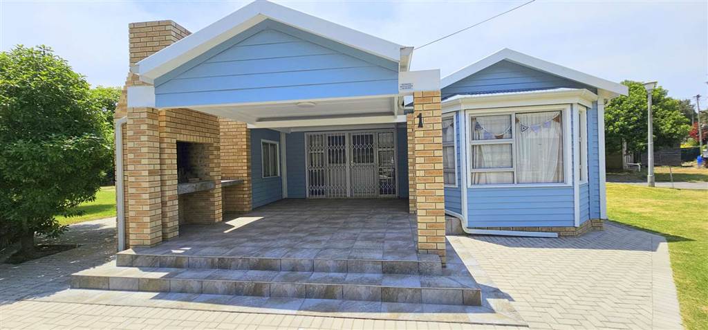 4 Bed House in Hartenbos photo number 4