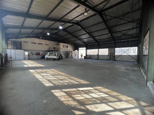 800  m² Industrial space