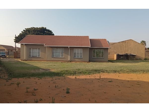 3 Bedroom House 3 Bedroom House