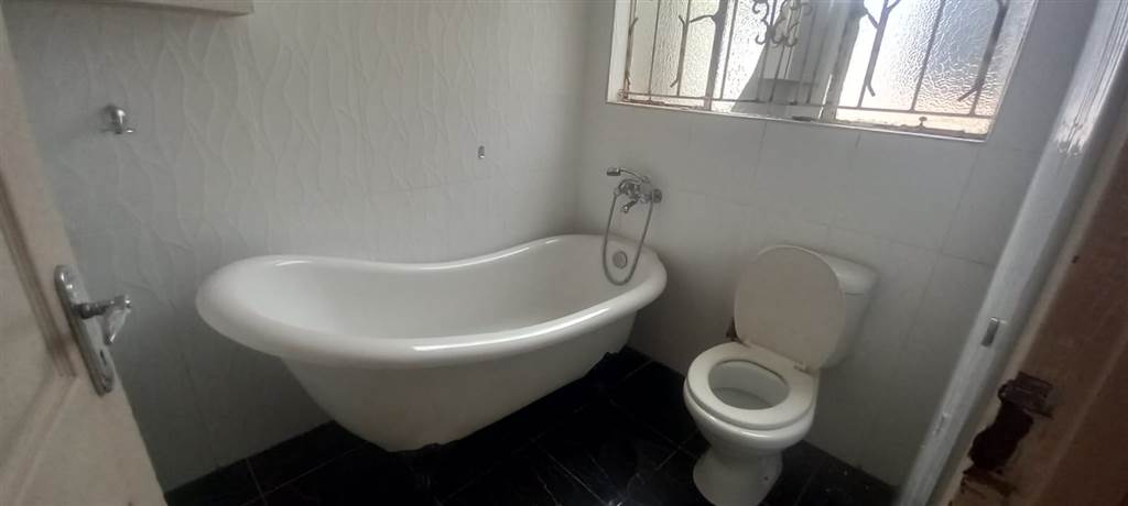 3 Bed House in Mmabatho unit 13 photo number 14