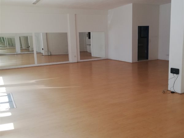 80  m² Commercial space in Craighall