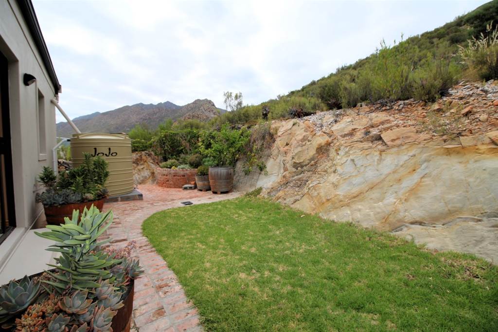 2 Bed House in Montagu photo number 18