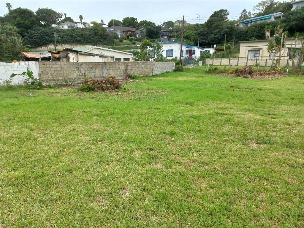 990 m² Land available in East Bank photo number 2