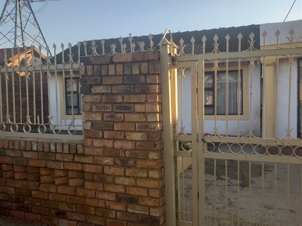 7 Bed House in Mamelodi