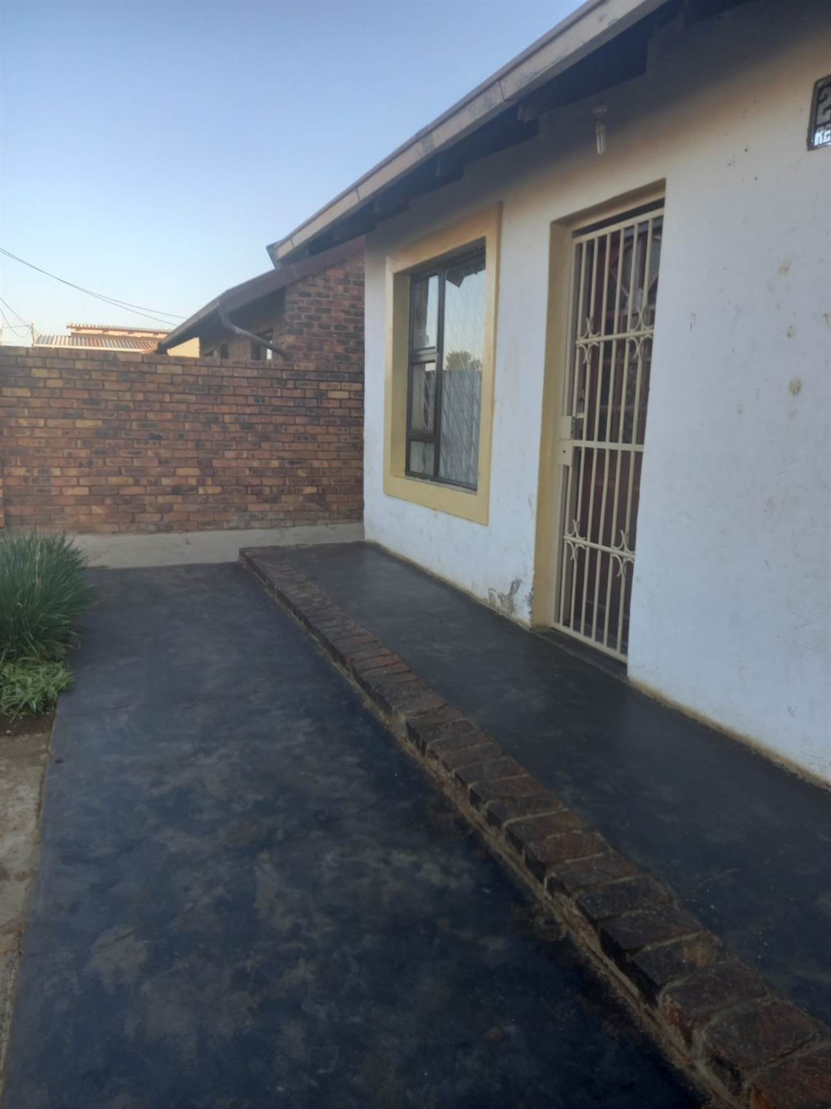 7 Bed House in Mamelodi photo number 5