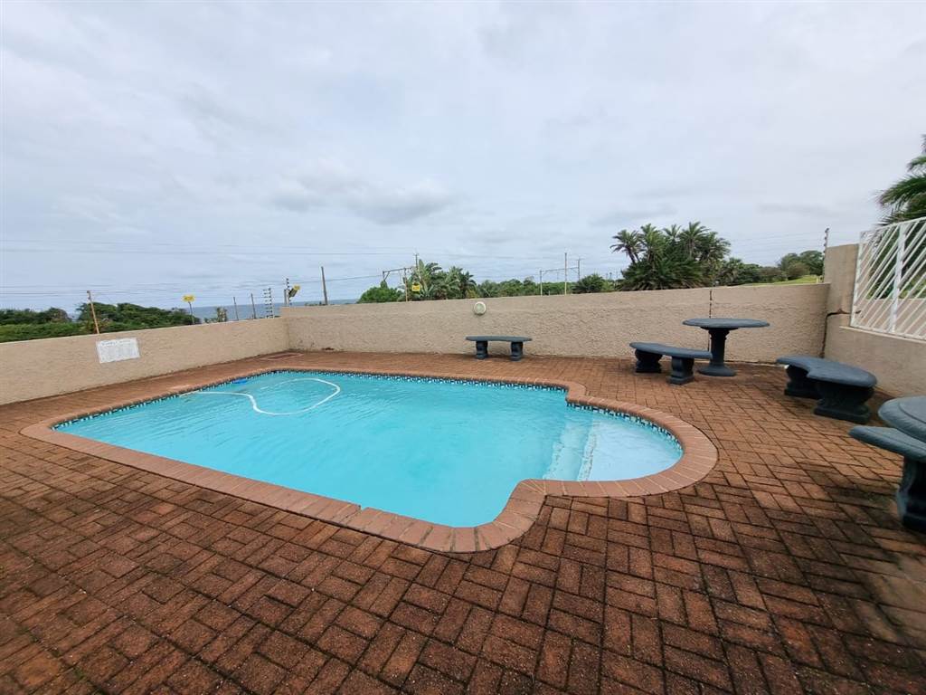 2 Bed House in Scottburgh Central photo number 15