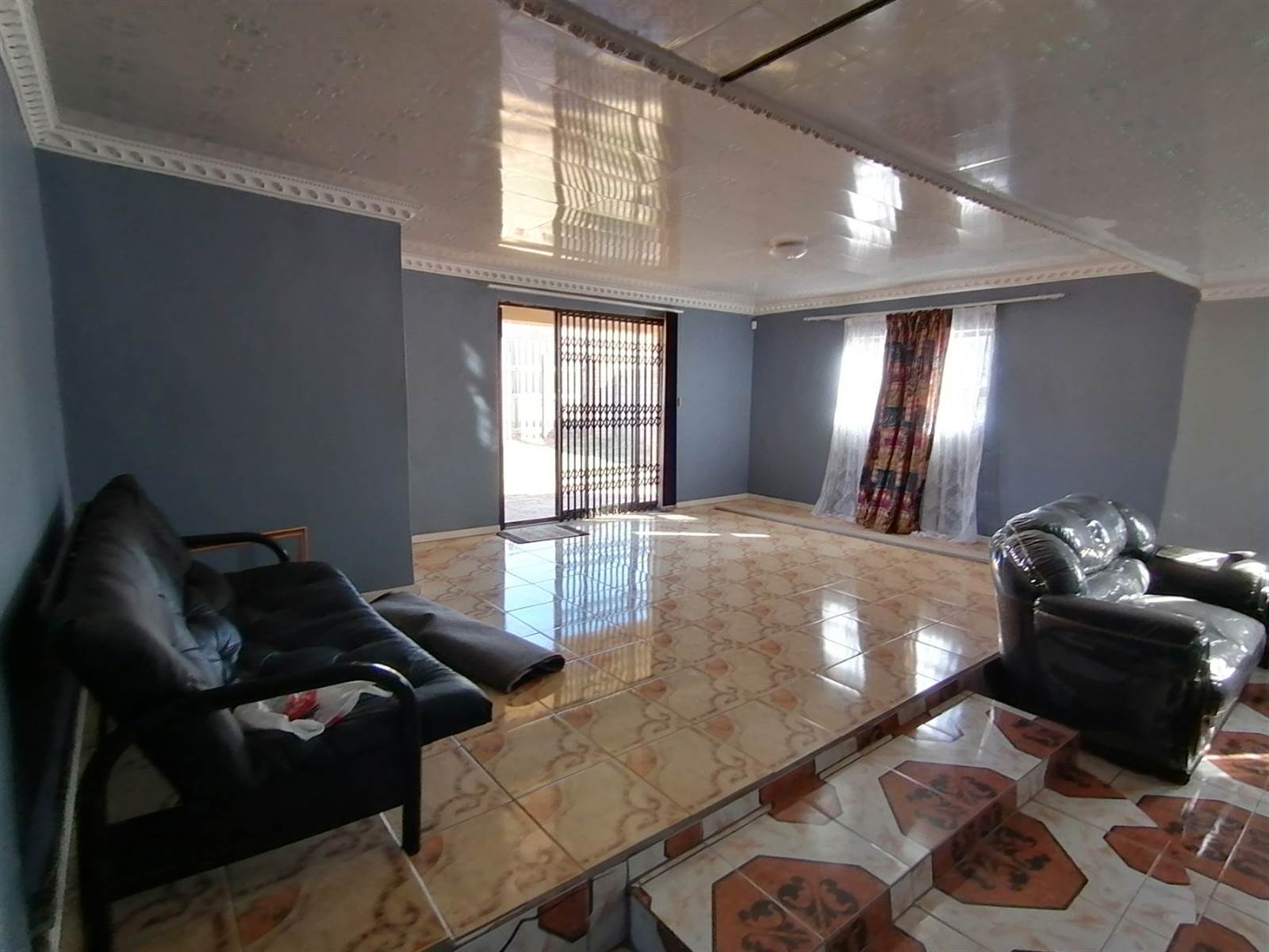2 Bed House in Kwadwesi photo number 6