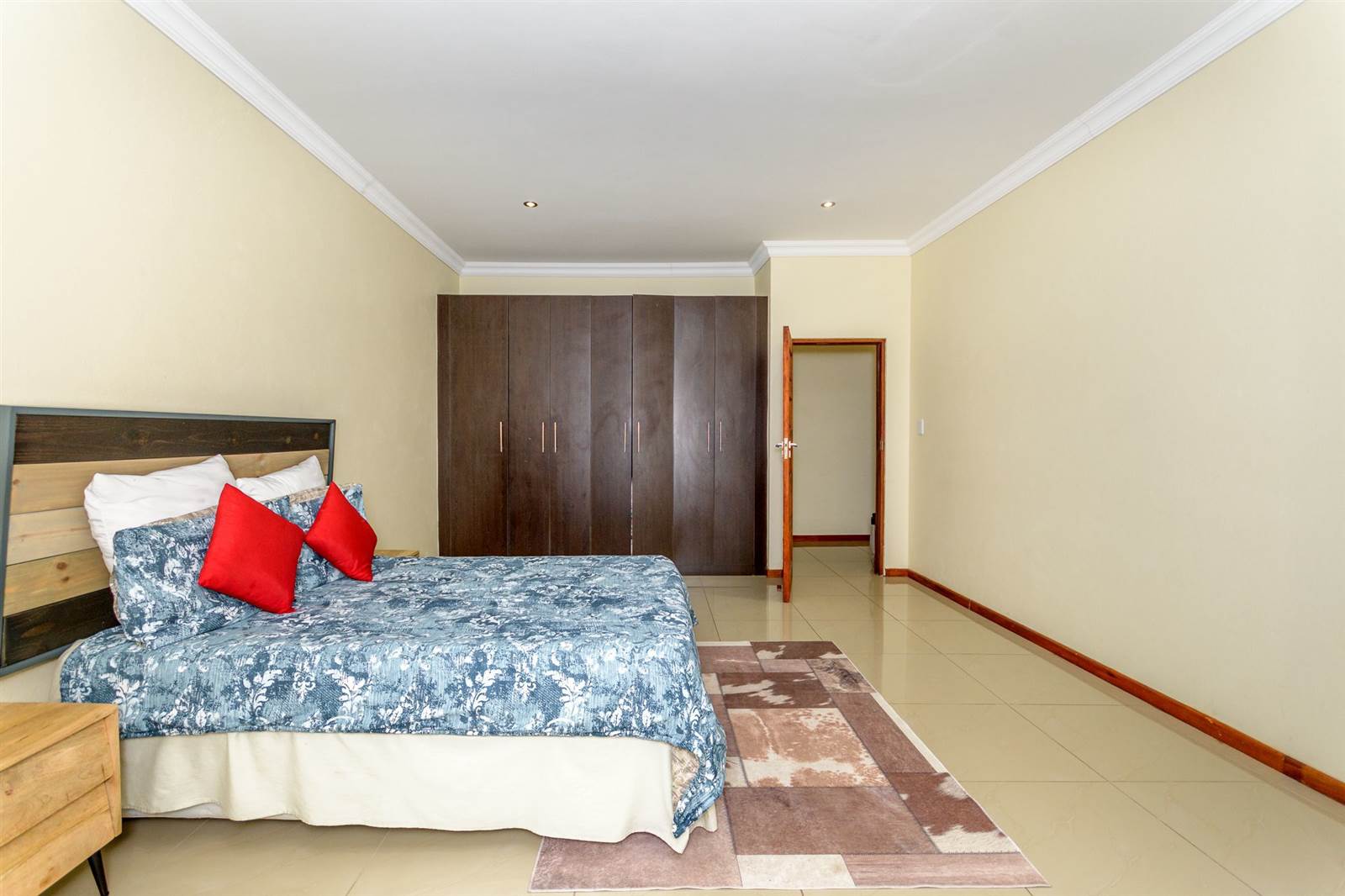 5 Bed House in Kempton Park Central photo number 18