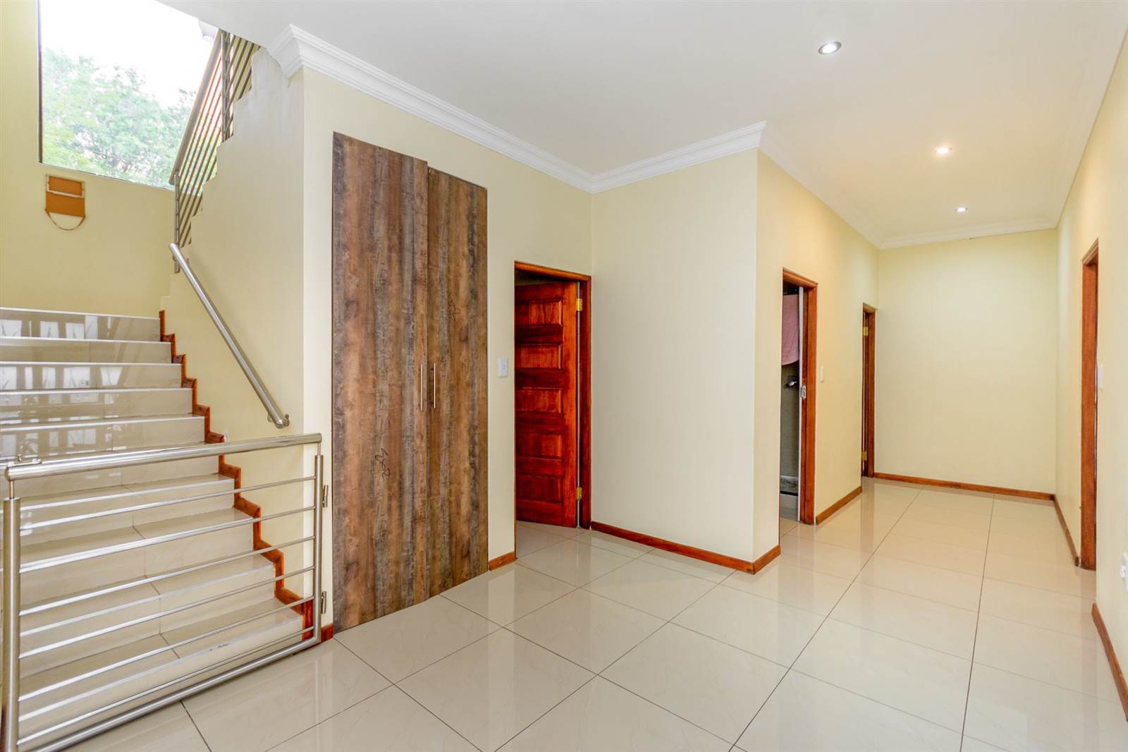 5 Bed House in Kempton Park Central photo number 23