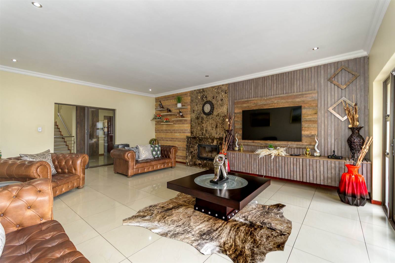 5 Bed House in Kempton Park Central photo number 6