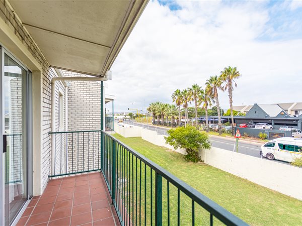 2 Bedroom Flat 2 Bedroom Flat