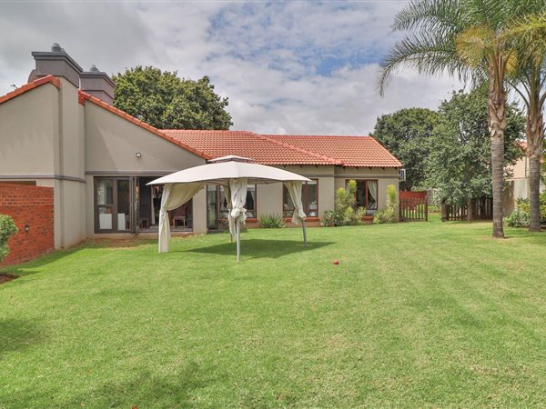 3 Bedroom Townhouse 3 Bedroom Townhouse