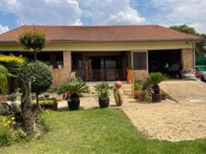 House in Krugersdorp Central