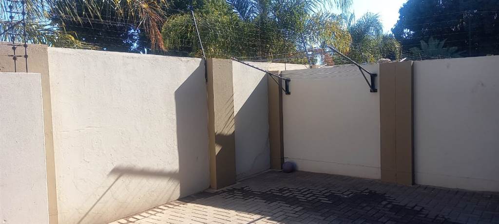 3 Bed Townhouse in Mokopane photo number 25
