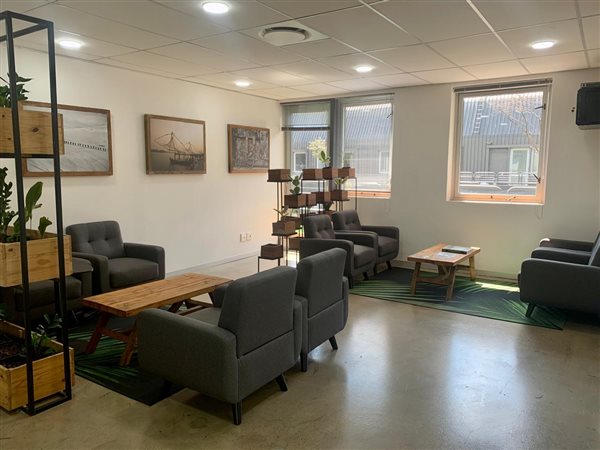 27  m² Office Space in Rosebank