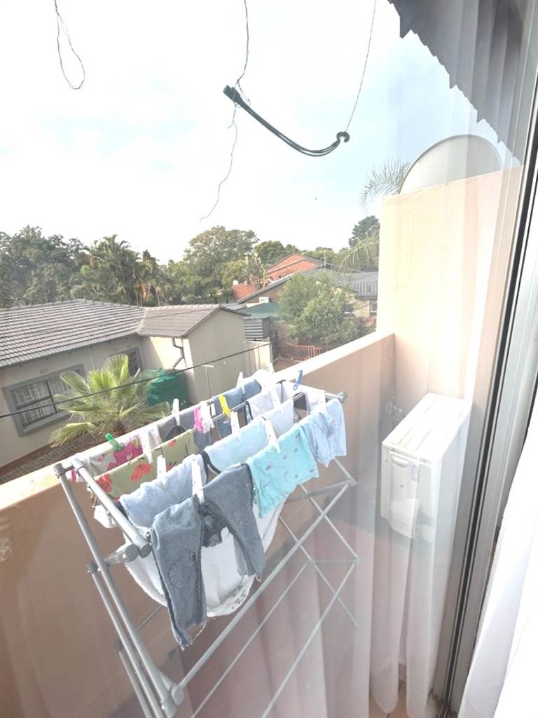 2 Bed Apartment in Sinoville photo number 15
