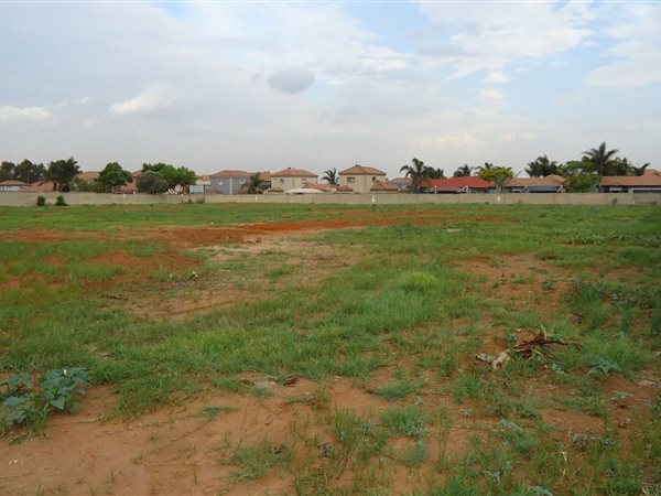 250 m² Land available in Brakpan North
