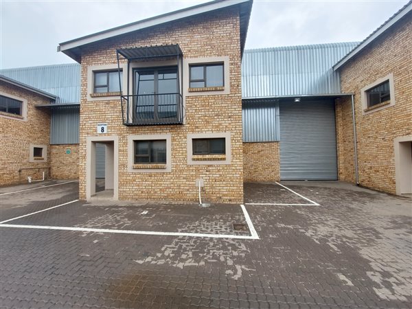 320 m² Industrial space 320 m² Industrial space