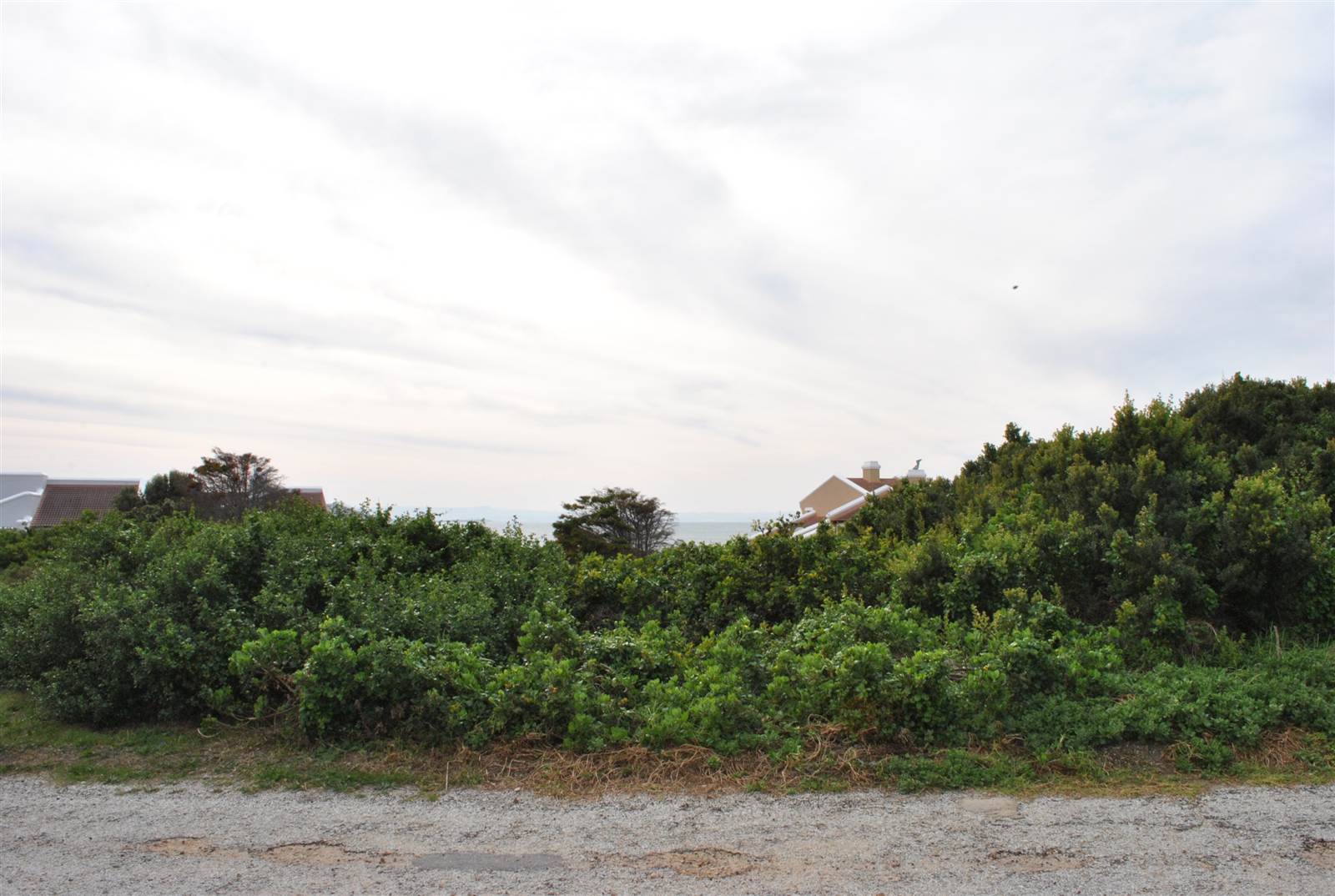 711 m² Land available in Santareme photo number 2