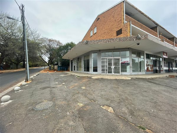 107  m² Commercial space