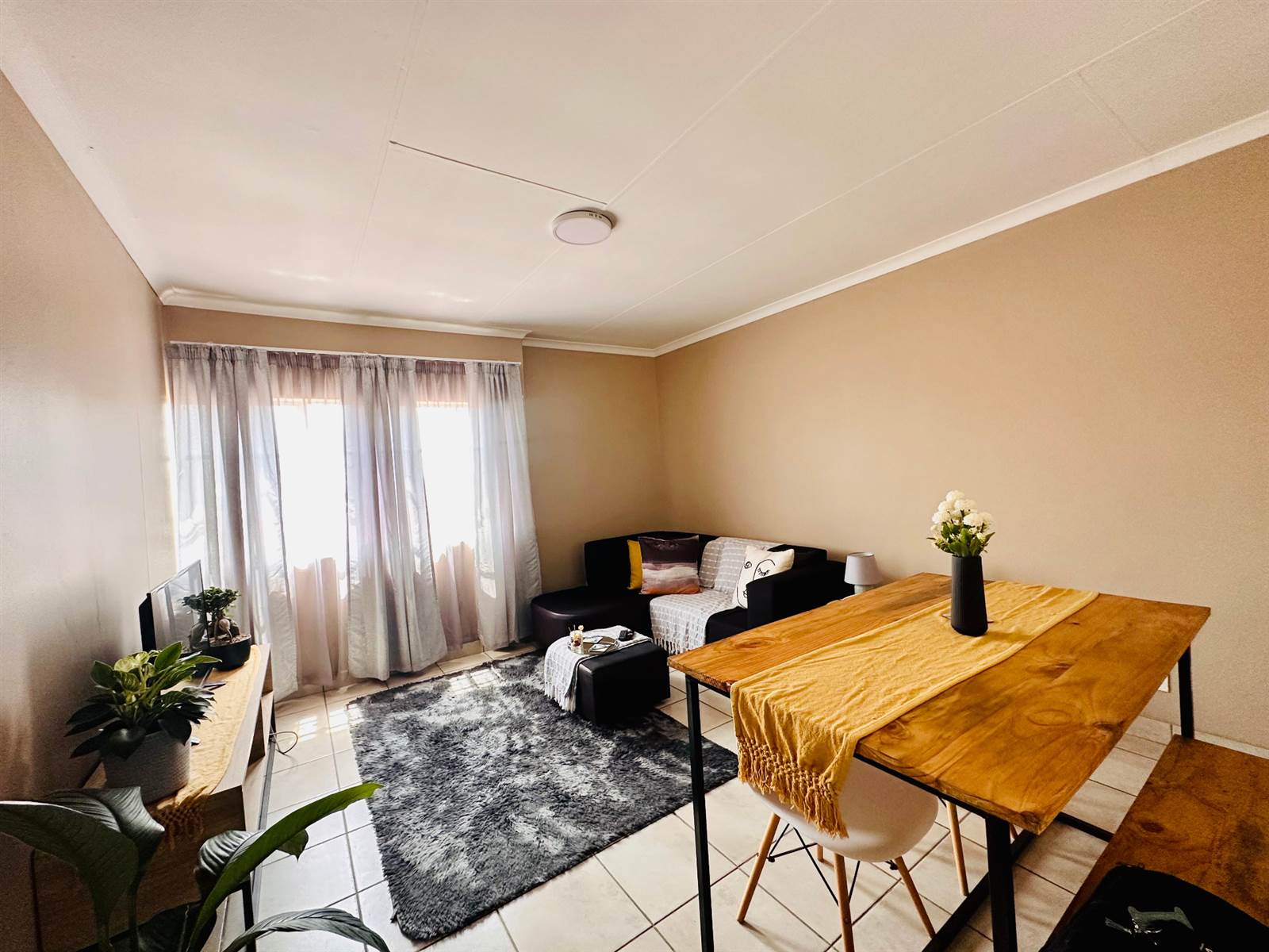 1 Bed Townhouse in Centurion CBD photo number 7