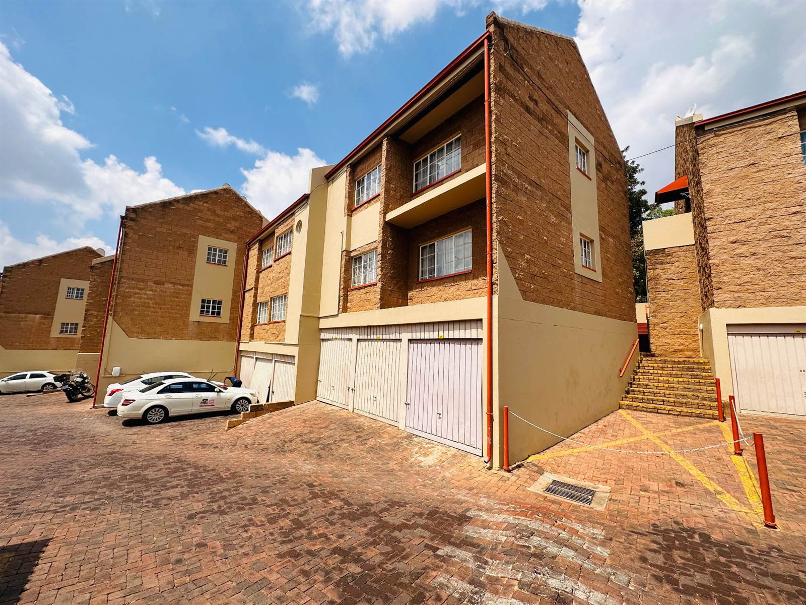 1 Bed Townhouse in Centurion CBD photo number 14