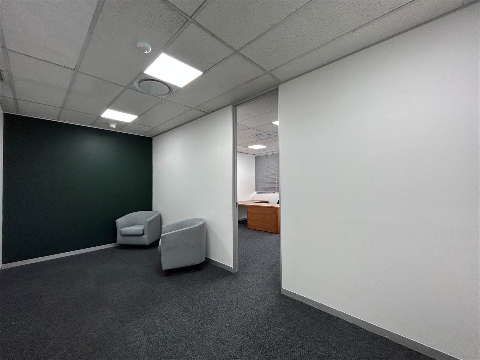 44  m² Office Space in Rosebank photo number 2