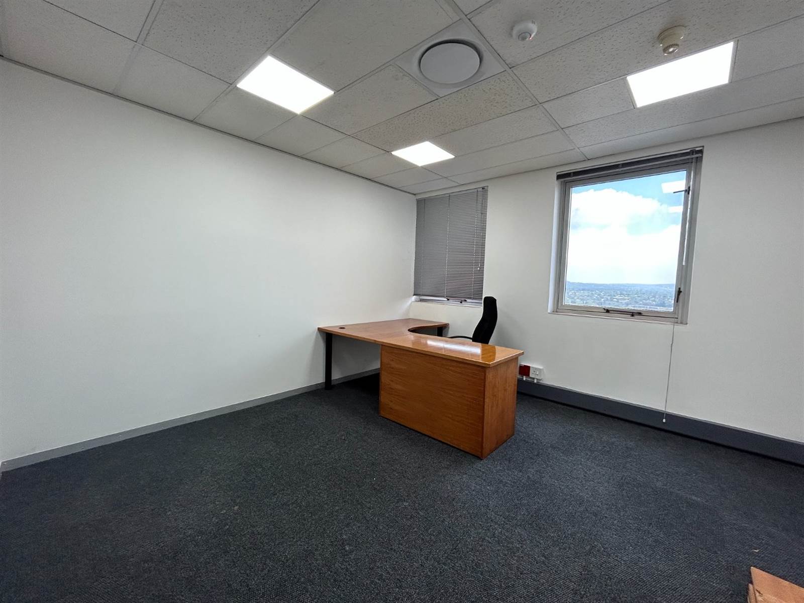 44  m² Office Space in Rosebank photo number 4