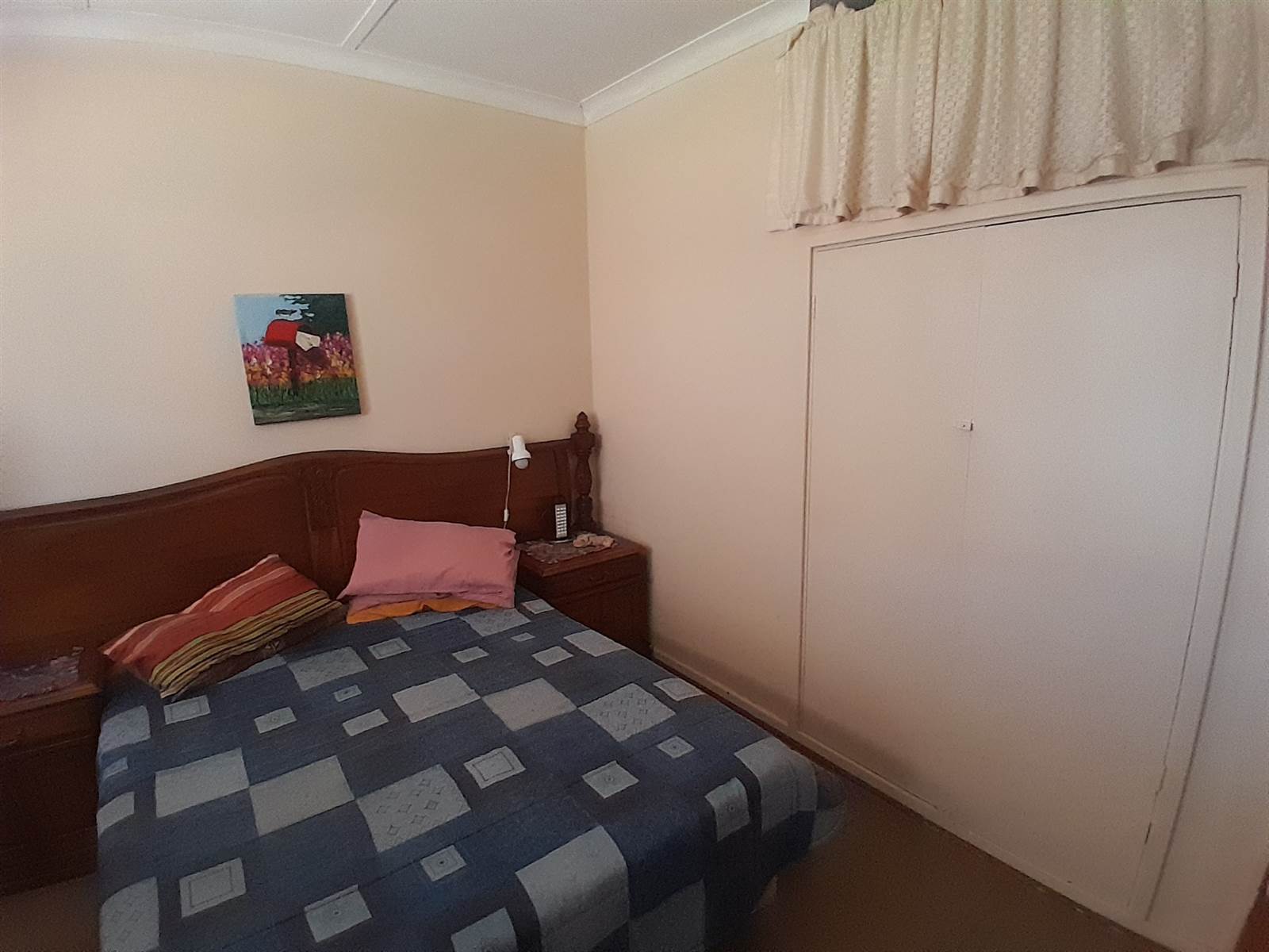 3 Bed House in Klerksdorp photo number 11