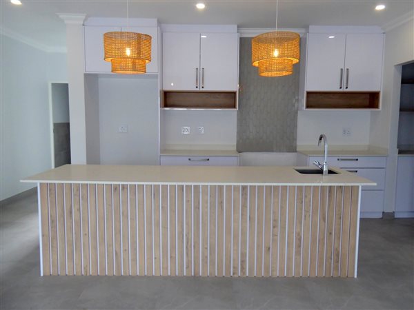 4 Bedroom House 4 Bedroom House