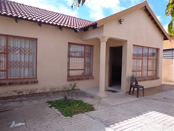 3 Bedroom House 3 Bedroom House