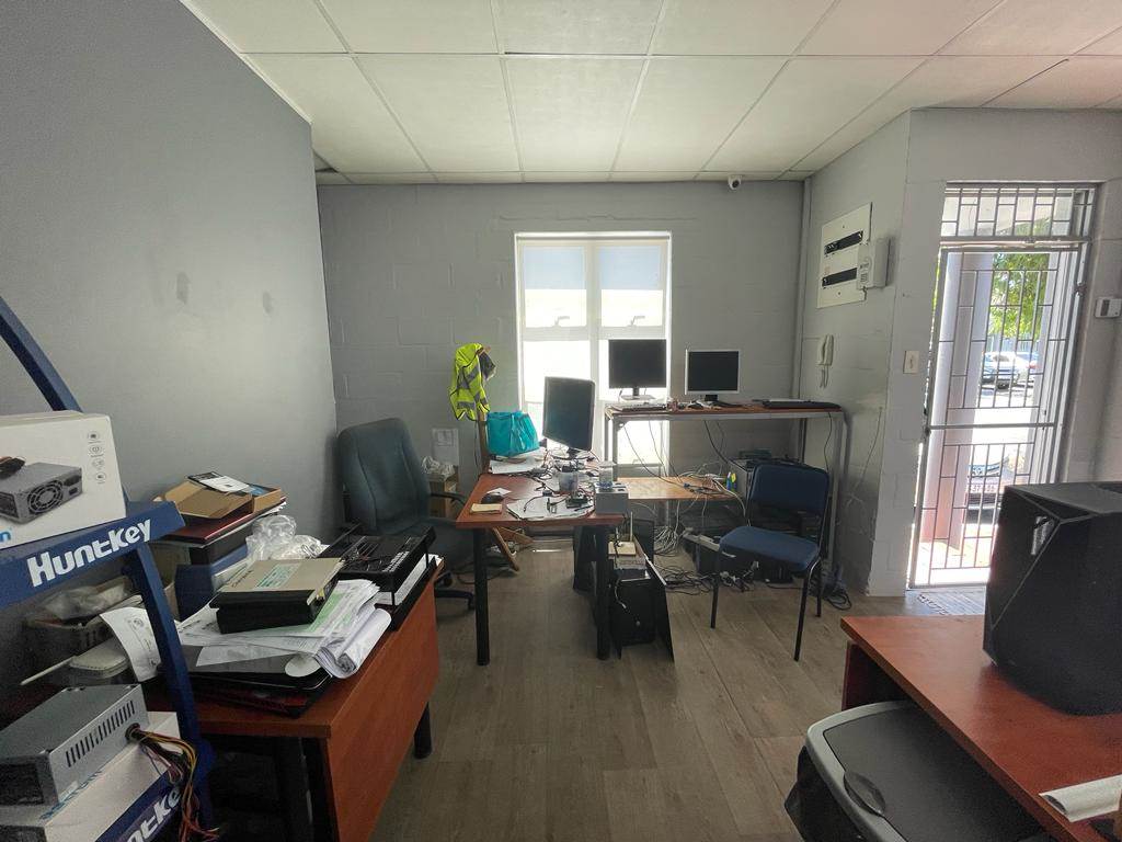82  m² Commercial space in Edgemead photo number 6