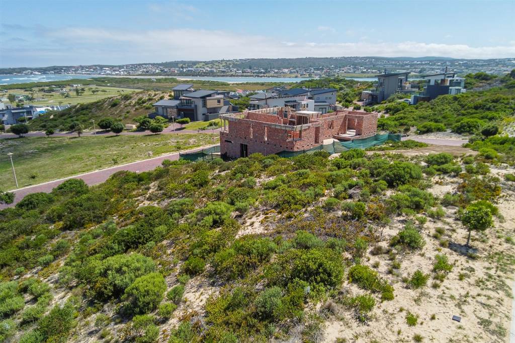 486 m² Land available in Stilbaai photo number 8