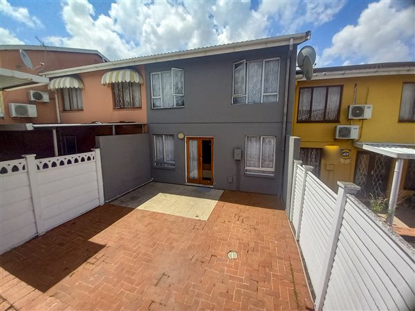 3 Bed House in Newlands West